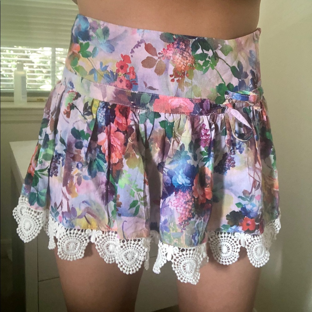NWT LF Paper Heart Colorful Floral Skort 8/Small
